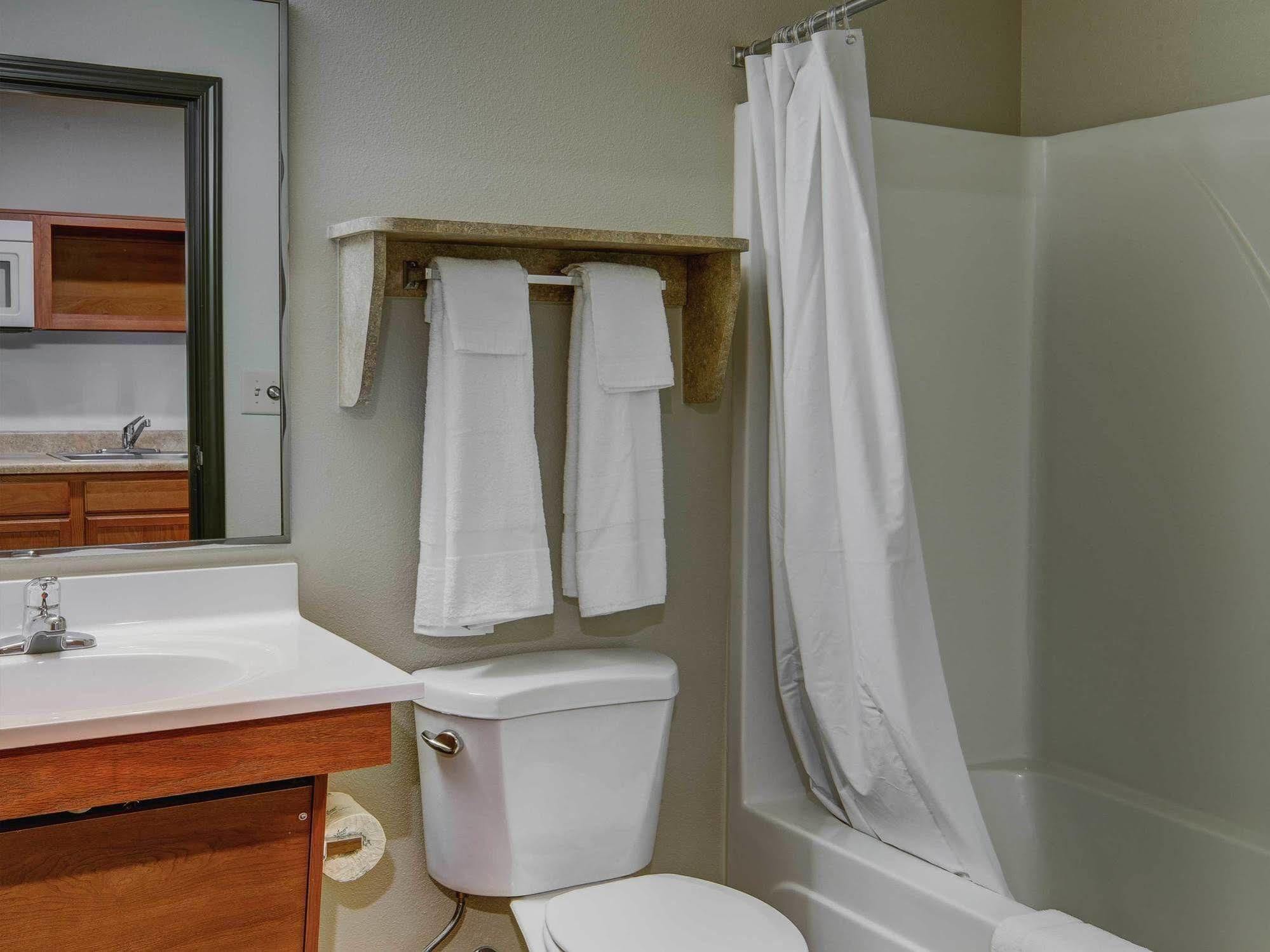 Woodspring Suites Fredericksburg Esterno foto