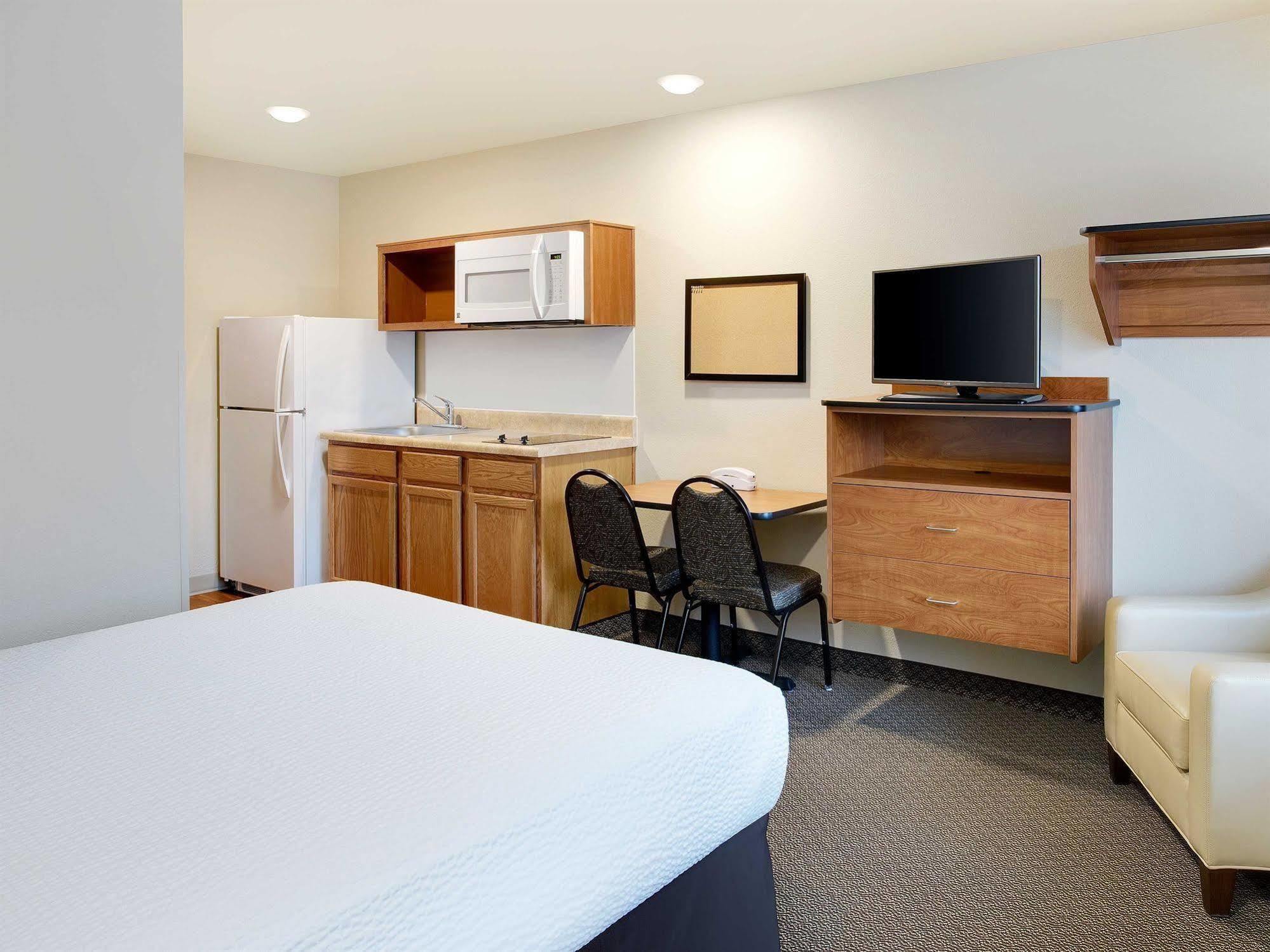 Woodspring Suites Fredericksburg Esterno foto